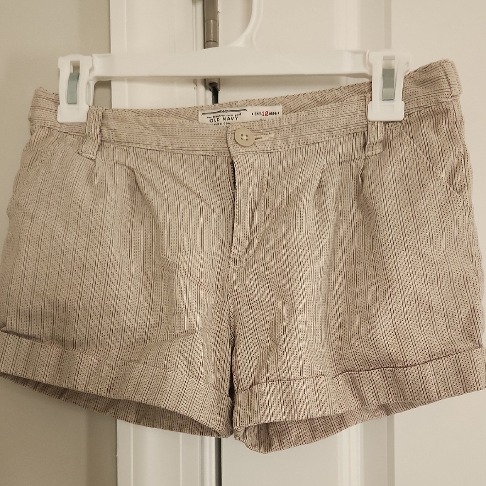 Old Navy Women's Tan Shorts